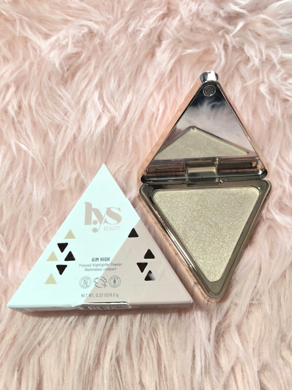 NIB LYS Aim High Pressed Highlighter - Champagne Glow